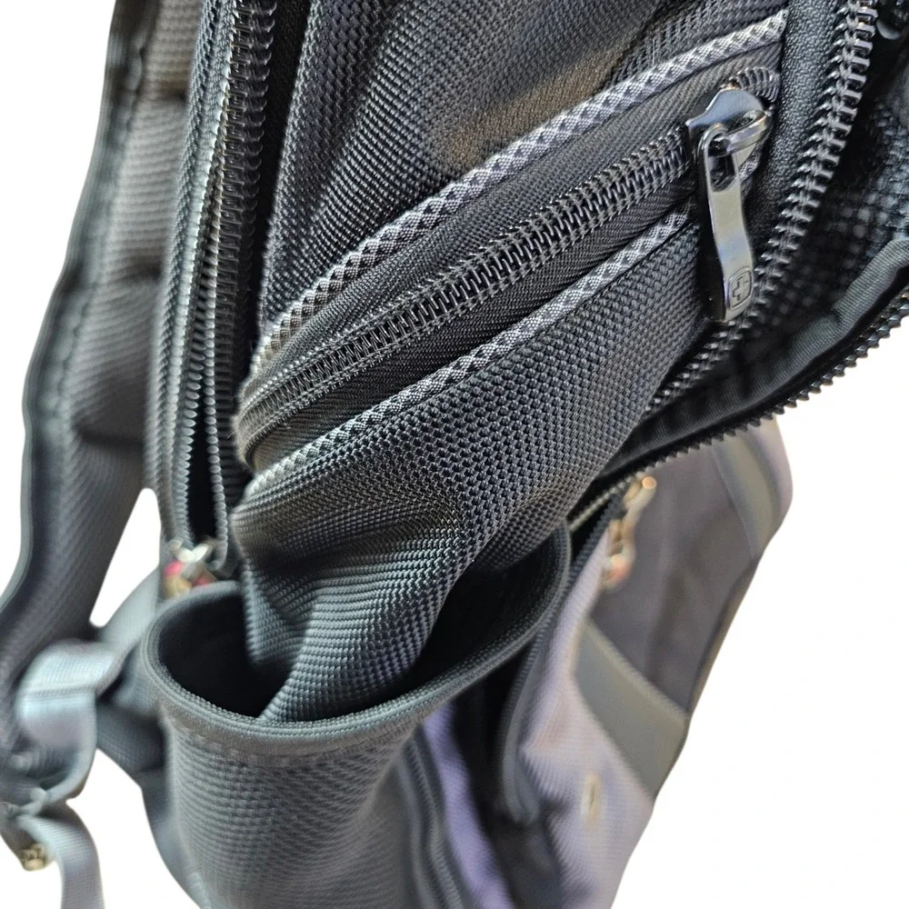SWISSGEAR Wenger Synergy Laptop Backpack Black/ Grey Read